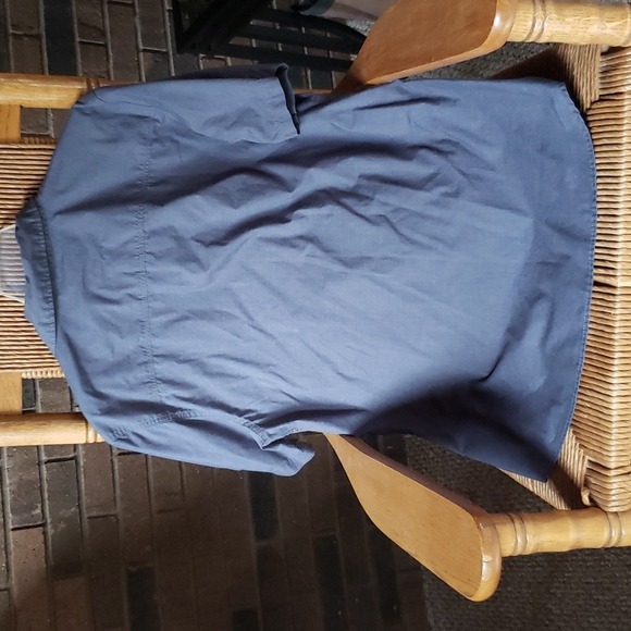 Levi's short sleeve button down shirt, size XL - Picture 3 of 5